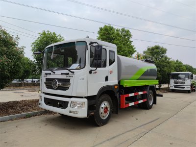 杭州用戶喜提12方灑水車，澆花、澆樹、綠化噴灑功能全